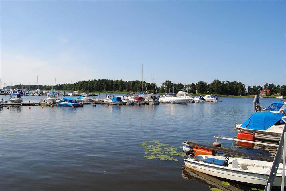 Krongarden Vandrarhem Kristinehamn Extérieur photo